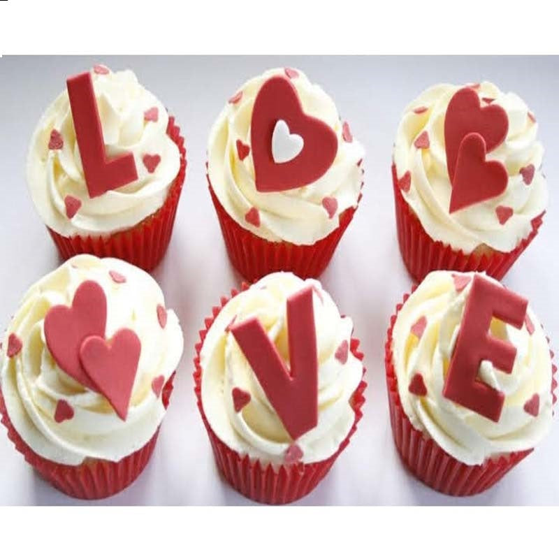 Love Themed Cup Cakes (6Pcs)